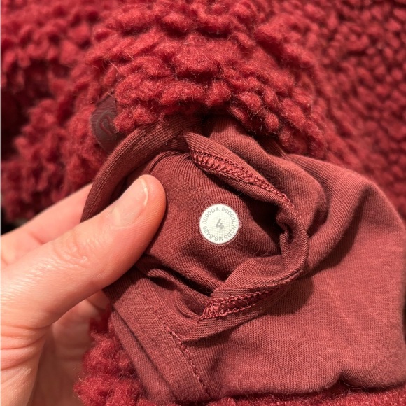 Lululemon Wool Whenever Teddy Crew Sweater Athleisure Savannah Cranberry Red - Picture 8 of 8